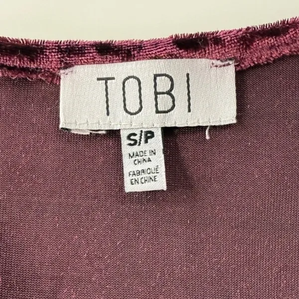 Tobi Burgundy Crushed Velvet Plunge‎ V-Neck Tie Front Bodysuit Whimsigoth Small - Image 5