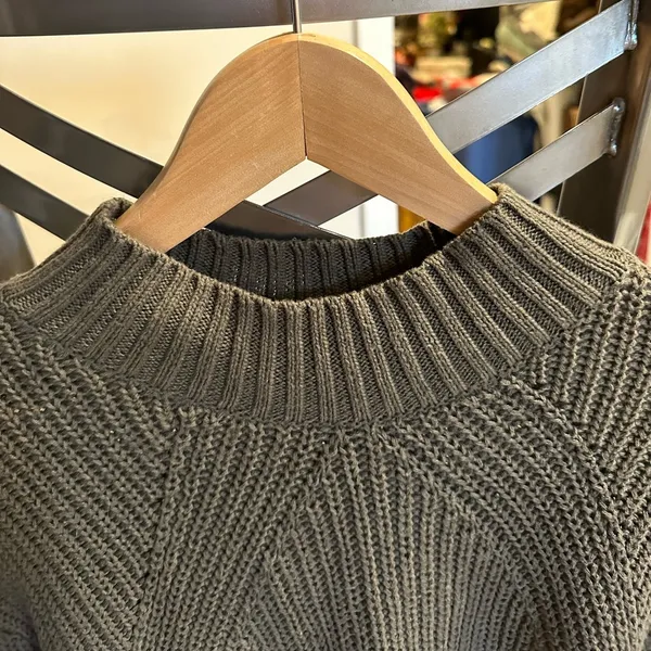 Aeropostale Mock Neck Swetaer - Image 3
