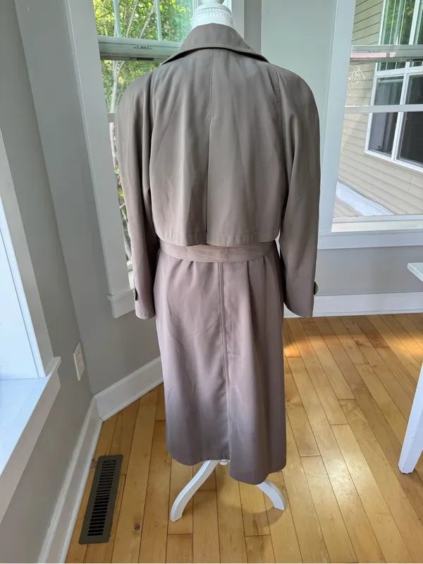 Vintage Regent Park Khaki Belted Trench Coat with Warm Lining Size 10P - Image 4