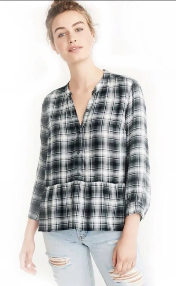Abercrombie & Fitch Blk/White Plaid Babydoll Top Medium Soft Thin Flannel Peplum - Image 4
