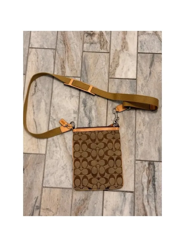 Coach Signature Jacquard Shoulder Cross Body E05N-6016 Canvas/Leather 9"x7" - Image 8