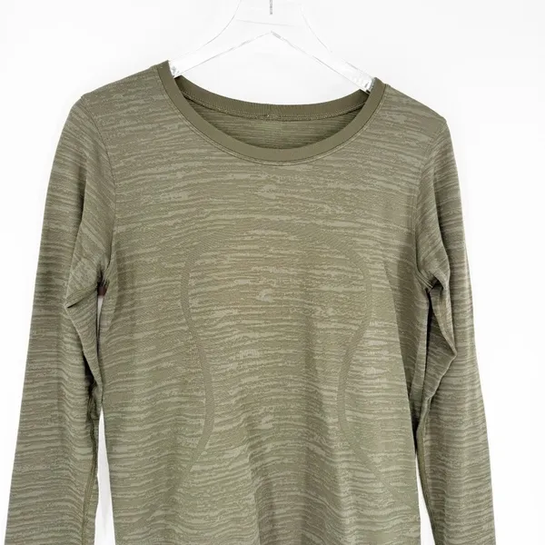 Lululemon Swiftly Relaxed Fit Long Sleeve‎ Shirt Women's Size 8 Green Athleisure - Image 5