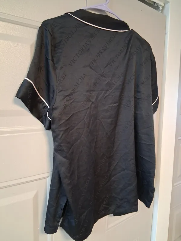 Victoria's Secret collared pj pajama top with pockets in black and white size medium. - Image 9