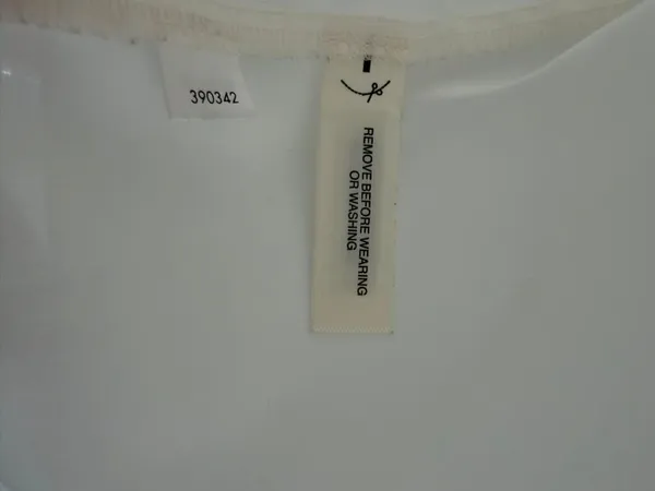 Cream Sheer Sleeveless Top Pullover Blouse with Pockets - Image 4