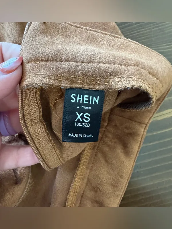 Shein faux suede mini skirt - Image 5