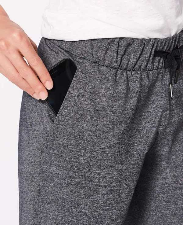 Lululemon on the fly pant 28” - Image 4