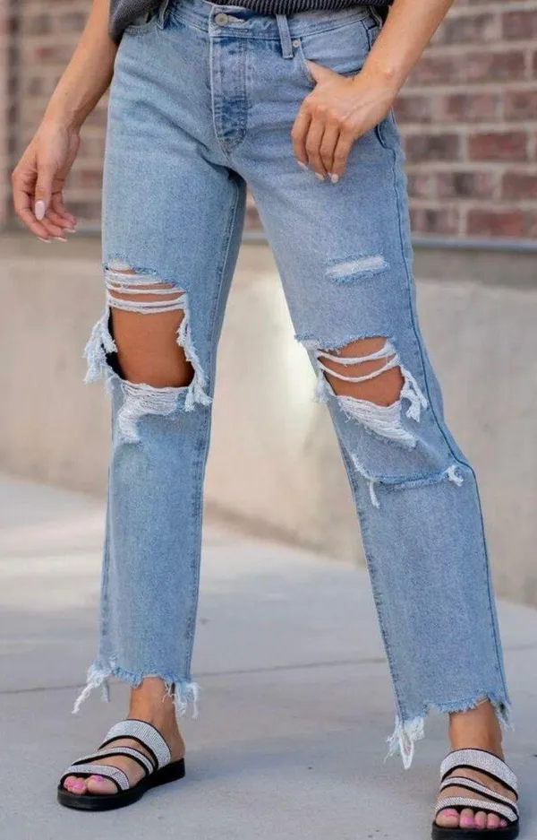KanCan High Rise Distressed Cropped Straight Leg Jeans Size 3 or 25 - Image 2