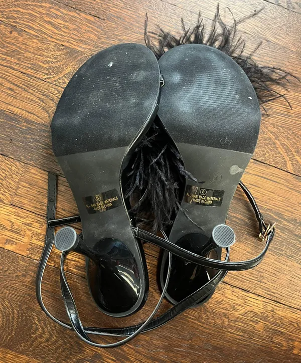 Like New! Strappy Feathered Heels Black Size 8 - Image 3