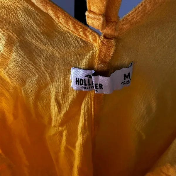 Hollister size medium shirt - Image 2