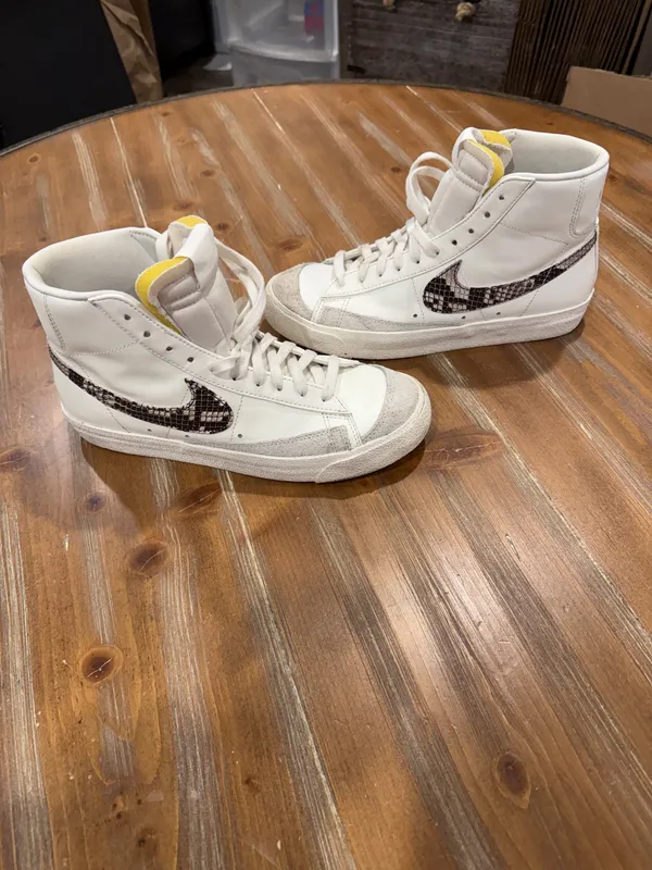 Nike Blazer Mid'77 White Grey Snake Sail Beige DA8736-100 Women's Size 8.5 - Image 3