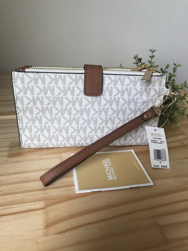 Michael Kors Wallet - Image 2