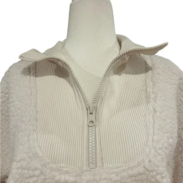 NWT aerie‎ women's oversized Sherpa size xs im cream color quarter zip - Image 2