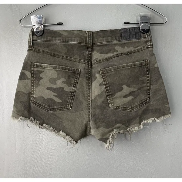 Aeropostale Aero Cheeky Short Size 00 Army Green Camouflage Short Mini Gorpcore Y2K Fray Hem - Image 3