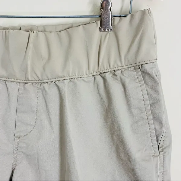 Gap Maternity Khaki Stretch Shorts Tan size 10 - Image 3