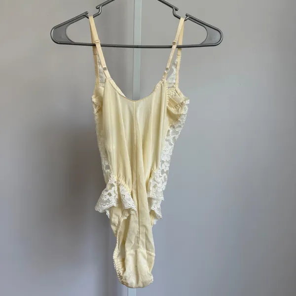 Victoria's‎ Secret Lace Dainty Ethereal Coquette Bridal Teddy Bodysuit 34A Ivory - Image 6
