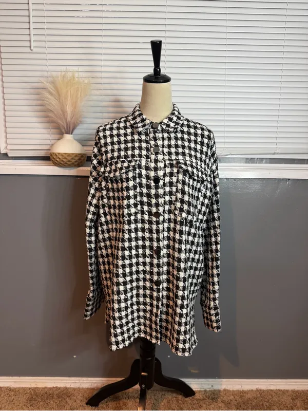 Shoedazzle Black & White Houndstooth Bouclé Shacket Jacket Oversized Medium - Image 2