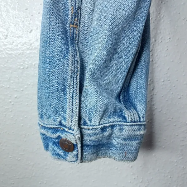 Hollister L Trucker Jacket Light Wash Jeans Metal Rivet Button Front - Image 4
