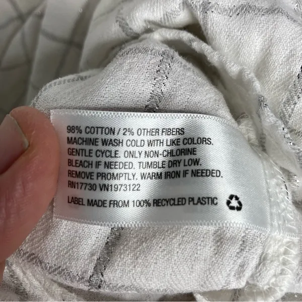 Universal Threads white‎ & silver popover size XL - Image 6