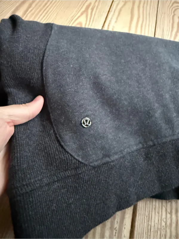 Lululemon Athletica Cozy Cuddle Up Jacket size 10 - Image 5