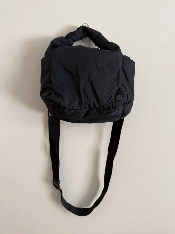 Lululemon Gathered Handle Crossbody Bag  - Image 6