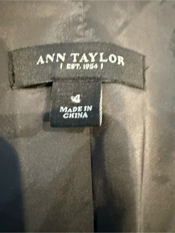 Ann Taylor Wool Blend Charcoal Pinstripe Single-Button Blazer Size 4 - Image 4