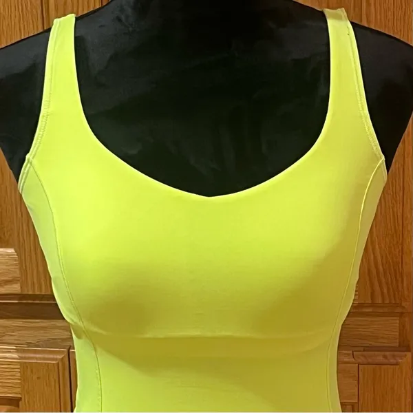 Lululemon Optimal Double Strap Cutout Back Tank Top in Ray‎ Neon Yellow Size 4 - Image 10
