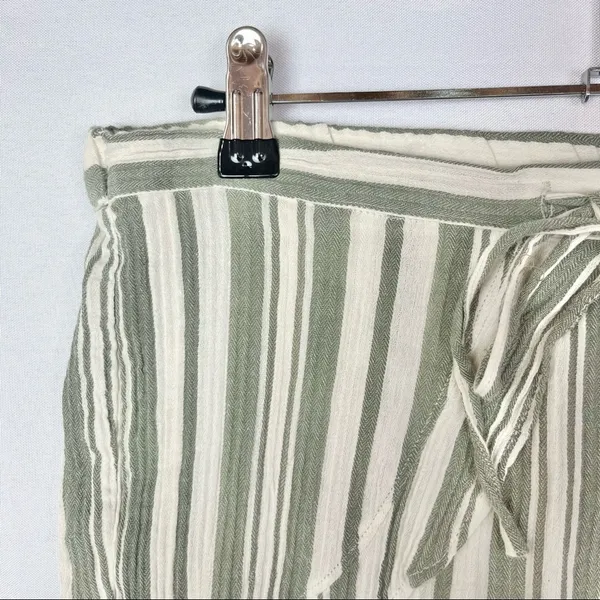 Kut from the‎ Kloth Green Stripe Cotton Shorts 4 - Image 3