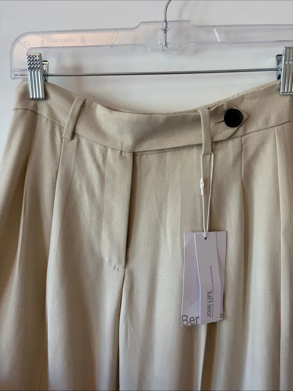 Bershka Cream Wide-Leg Pleated Trousers - Image 3