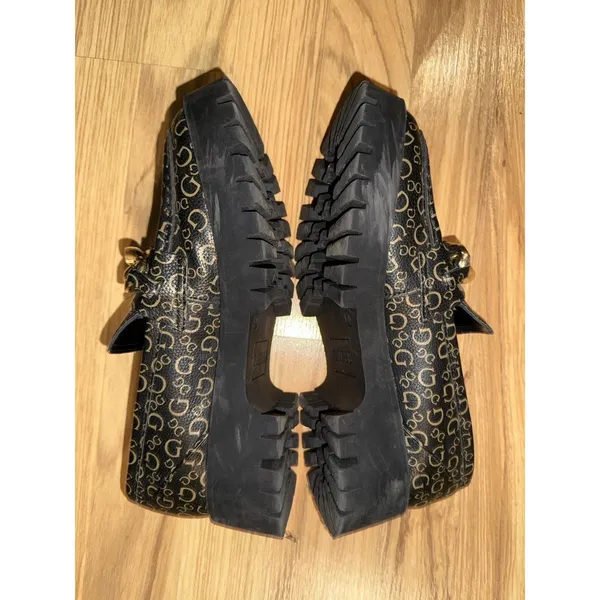 Guess Women's 6.5‎ Hillford Black PU Leather Gold Chain Platform Loafers - Image 2