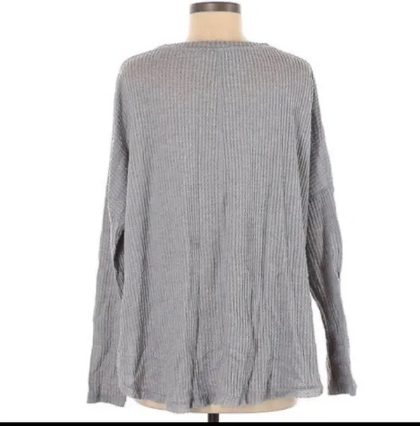 Urban Outfitters Out From Under Jojo Oversized Thermal Button-Front Top sz small - Image 2