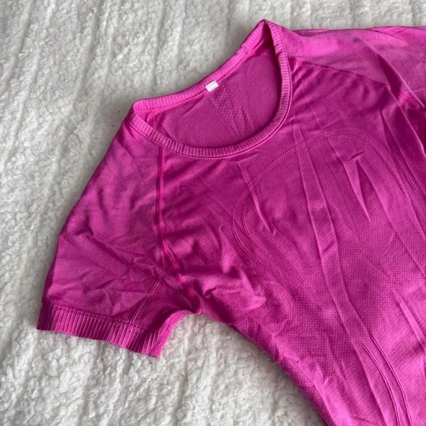 Lululemon Swiftly Tech short sleeve T-shirt in magenta - Image 3