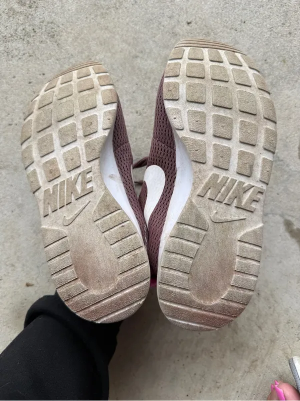 Nike Tanjun Women’s Running Shoes Mauve Pink Mesh Sneakers Size 9 - Image 6