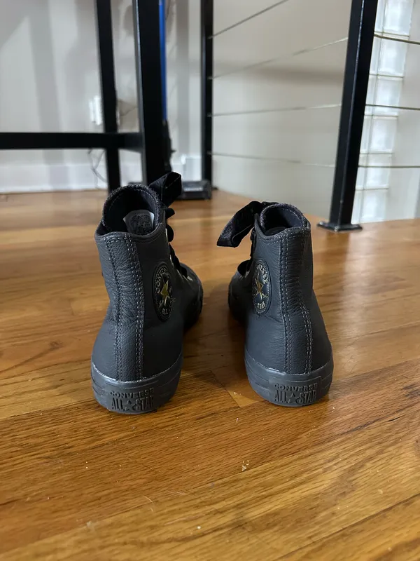 Grey high top converse with velvet ribbon laces🖤 - Image 2