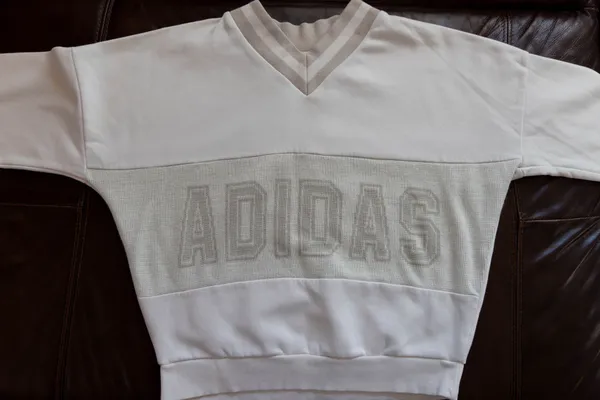 Adidas Vintage Sweatshirt - Image 4