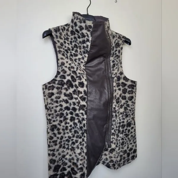 Elaine Kim Fur and Leather Vest Zip Biker Lagenlook Animal Print Size Large - Image 9