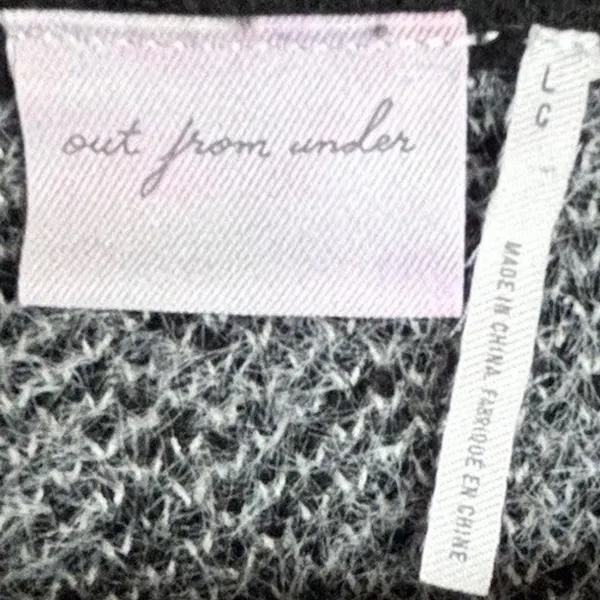 Out From Under Cropped Knit Sweater Black Bow Graphic UO Size L OVERSIZED - Image 6