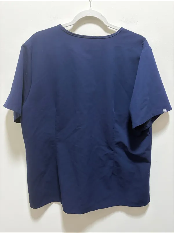 Figs Catarina Navy V-Neck Medical Scrub Top - Image 4