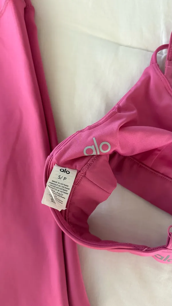 Pink Alo yoga Set - Image 3