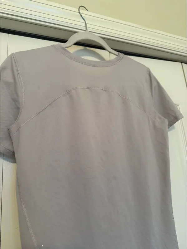 Lululemon Off White Athletic Short Sleeve Top - Image 3