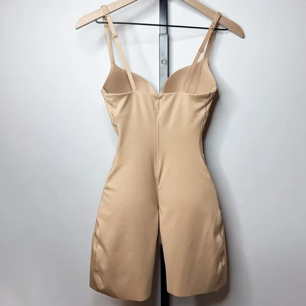 NWT Skims Ultimate Body Push-Up Butt Enhancing Padded Mid Thigh Bodysuit - Image 2