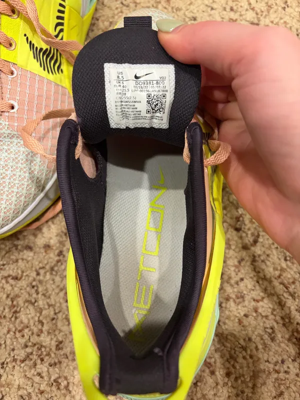 Nike Metcon 8 FlyEase Women’s Training Shoes - Image 4