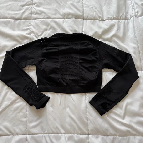 Black Seamless Long Sleeve Crop Top Workout Shirt Womens Medium Active Yoga - Image 5