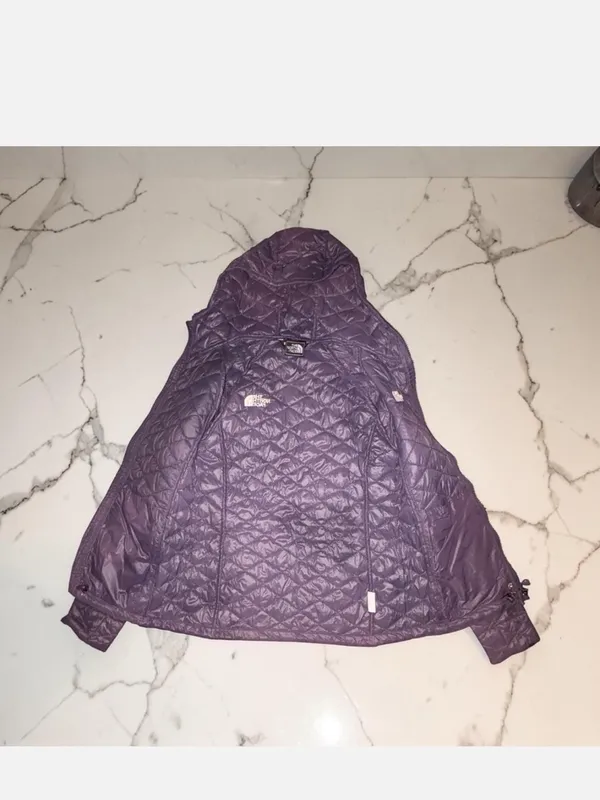 The North Face Women's Quilted Hooded Puffer — Lavender Purple - Image 3