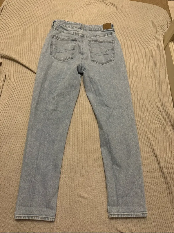 American Eagle Mom Jeans - Image 2