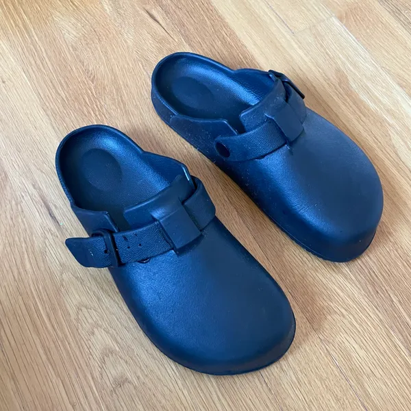 Clogs Black Rubber Size 9.5 - Image 4