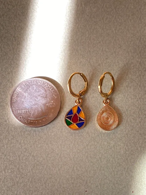 Handmade stained glass look earrings💛 - Image 7