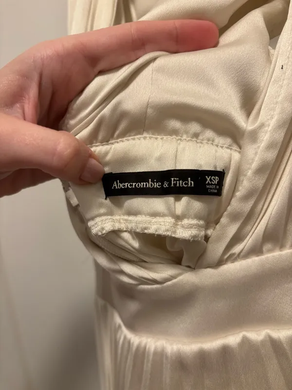 Abercrombie White Pleated Dress - Image 6