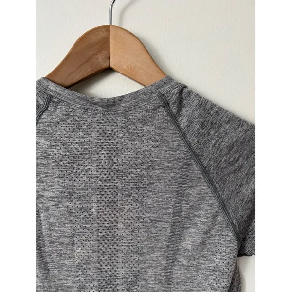Lululemon 4 Swiftly Short Sleeve Tee Shirt in Grey - Image 4