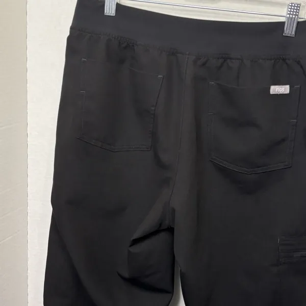 Figs Women's High Waisted Zamora Jogger Scrub Pants Black Medium - Image 6