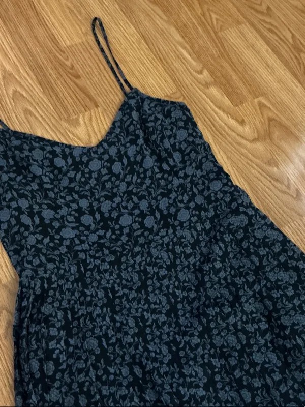 Hollister Navy Floral Pleated Slip Mini Dress Size Small - Image 6